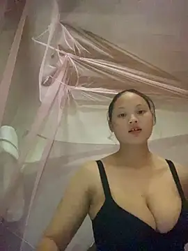 Snapshot of __Sunflower__ chatting on May 2026 01:50:02 PM Sunflower online show from May 2026 01:50:02 PM