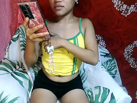 Snapshot of kiffy_miley79 chatting on June 2026 12:57:02 AM kiffy miley79 online show from June 2026 12:57:02 AM