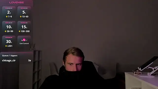 Snapshot of Paul_Rolex chatting on January 2026 09:28:02 PM Paul Rolex online show from January 2026 09:28:02 PM