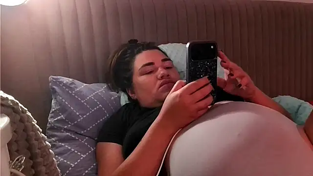 Snapshot of miss_preggie chatting on July 2026 08:02:01 PM miss preggie online show from July 2026 08:02:01 PM