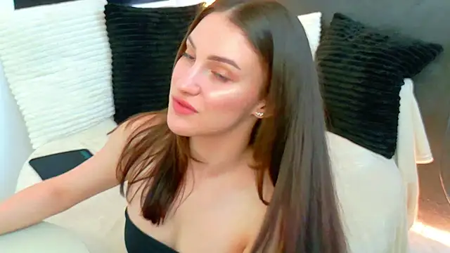 Snapshot of Amira_a chatting on May 2026 04:20:02 AM Amira a online show from May 2026 04:20:02 AM