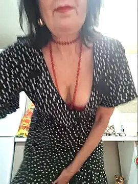 Snapshot of LaliaMia chatting on November 2025 04:00:01 AM LaliaMia online show from November 2025 04:00:01 AM