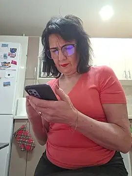 Snapshot of LaliaMia chatting on January 2026 04:40:01 AM LaliaMia online show from January 2026 04:40:01 AM