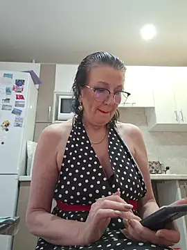 Snapshot of LaliaMia chatting on February 2026 04:35:02 AM LaliaMia online show from February 2026 04:35:02 AM