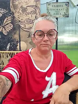 Snapshot of Blondejenn chatting on June 2026 11:20:01 AM Blondejenn online show from June 2026 11:20:01 AM