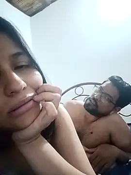 SantiMia online show from April 2026 12:52:02 AM