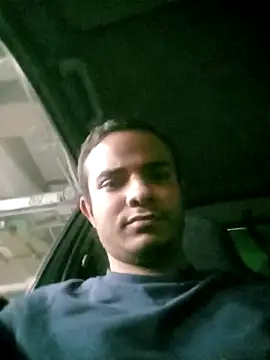 LuisLatinboyy online show from April 2026 11:44:01 PM