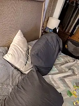 Snapshot of melmel8587 chatting on April 2026 01:25:01 AM melmel8587 online show from April 2026 01:25:01 AM