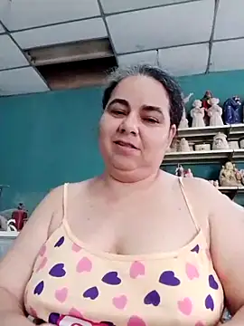 Snapshot of Golositadeamor chatting on May 2026 08:03:02 PM Golositadeamor online show from May 2026 08:03:02 PM