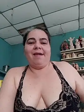 Snapshot of Golositadeamor chatting on May 2026 08:14:02 PM Golositadeamor online show from May 2026 08:14:02 PM