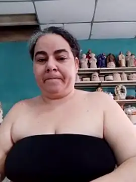 Snapshot of Golositadeamor chatting on May 2026 05:52:01 PM Golositadeamor online show from May 2026 05:52:01 PM