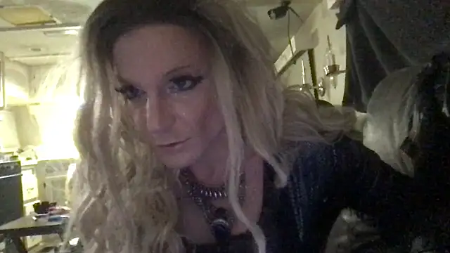 Snapshot of GypsiiCornel chatting on April 2026 02:42:01 AM GypsiiCornel online show from April 2026 02:42:01 AM