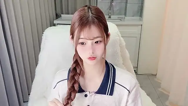 Snapshot of xiaoyugan_cute chatting on June 2026 03:32:02 PM xiaoyugan cute online show from June 2026 03:32:02 PM