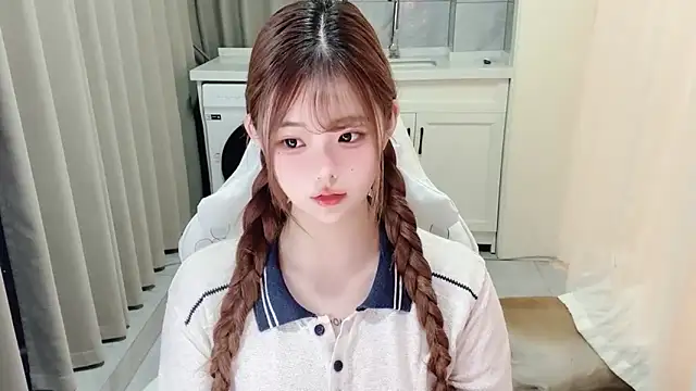 Snapshot of xiaoyugan_cute chatting on July 2026 03:17:01 PM xiaoyugan cute online show from July 2026 03:17:01 PM