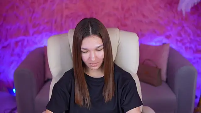 ViolettStar  online show from April 2026 07:31:01 AM