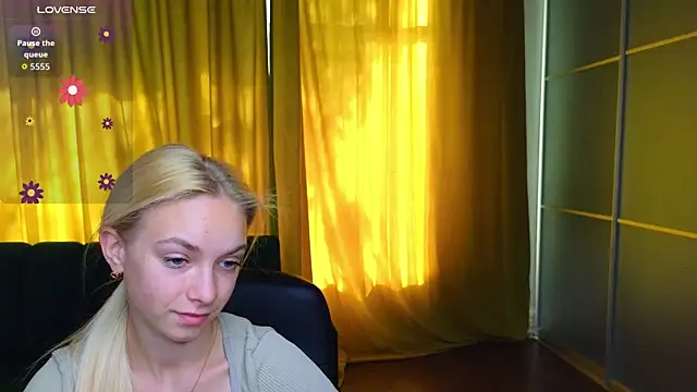 Snapshot of SonnySofia chatting on May 2026 05:35:01 AM SonnySofia online show from May 2026 05:35:01 AM
