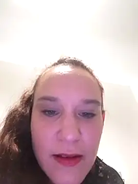 Snapshot of Maggie38 chatting on April 2026 02:12:01 PM Maggie38 online show from April 2026 02:12:01 PM