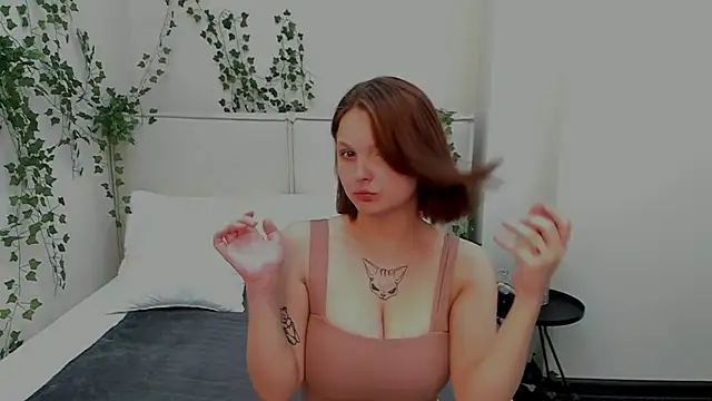 Snapshot of Charlotte_Stee chatting on June 2026 02:00:01 AM Charlotte Stee online show from June 2026 02:00:01 AM