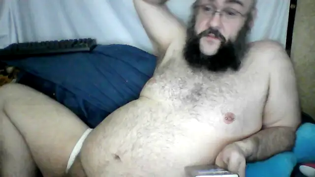Snapshot of BriTheTopBear chatting on April 2026 01:52:02 AM BriTheTopBear online show from April 2026 01:52:02 AM