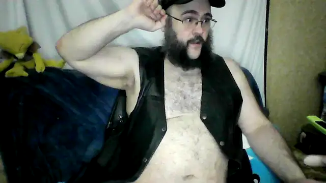 Snapshot of BriTheTopBear chatting on May 2026 03:22:01 AM BriTheTopBear online show from May 2026 03:22:01 AM