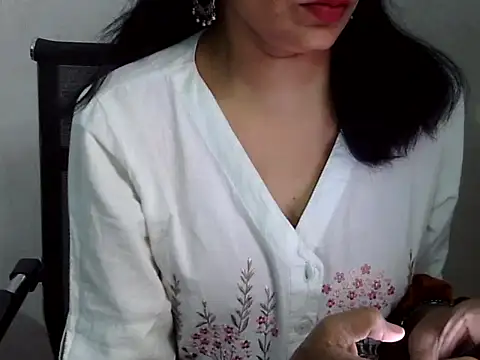 lustybebo online show from April 2026 04:46:01 AM