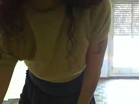 Snapshot of luly_mariposa chatting on April 2026 03:02:01 PM luly mariposa online show from April 2026 03:02:01 PM
