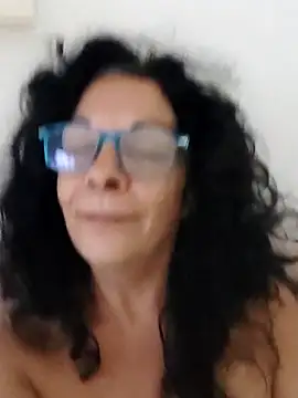Snapshot of luly_mariposa chatting on May 2026 03:25:02 AM luly mariposa online show from May 2026 03:25:02 AM