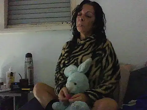 Snapshot of luly_mariposa chatting on May 2026 04:28:01 AM luly mariposa online show from May 2026 04:28:01 AM