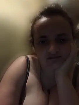 Snapshot of AnabelBexley chatting on May 2026 06:09:01 AM AnabelBexley online show from May 2026 06:09:01 AM