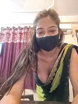 Snapshot of Aliyaa_bhat chatting on May 2026 08:08:02 AM Aliyaa bhat online show from May 2026 08:08:02 AM