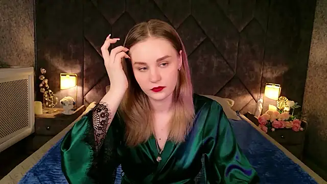 Snapshot of Molly_Voses chatting on May 2026 02:51:02 AM Molly Voses online show from May 2026 02:51:02 AM