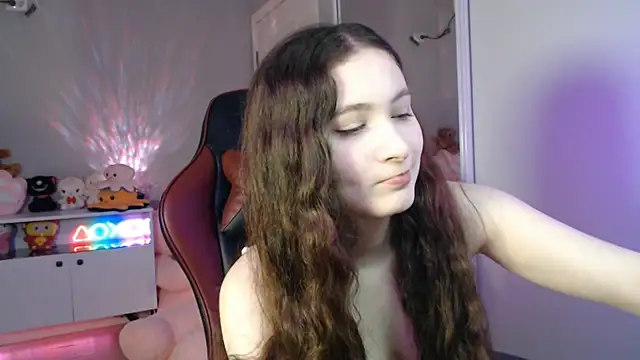 solitudebby online show from May 2026 07:55:02 PM