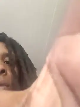 Azelia 33 online show from April 2026 09:15:02 PM