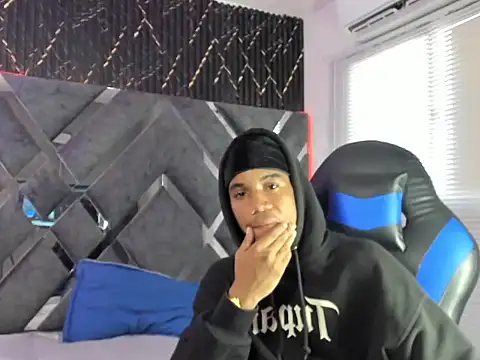Snapshot of axel_silva4 chatting on May 2026 07:32:02 PM axel silva4 online show from May 2026 07:32:02 PM