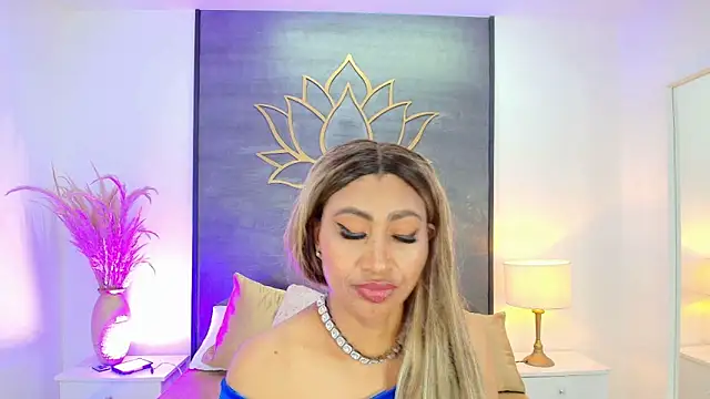 Snapshot of Kiara_Parker_ chatting on May 2026 01:56:01 AM Kiara Parker online show from May 2026 01:56:01 AM