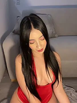Magiee Thompson online show from May 2026 01:29:01 PM