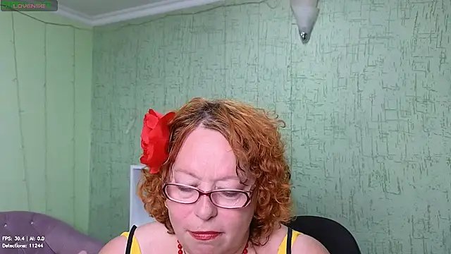 Snapshot of Fara_Flutte chatting on July 2026 11:57:01 AM Fara Flutte online show from July 2026 11:57:01 AM