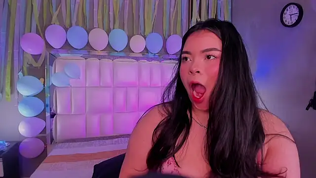 Snapshot of ROSELEI_ chatting on April 2026 12:05:02 PM ROSELEI online show from April 2026 12:05:02 PM