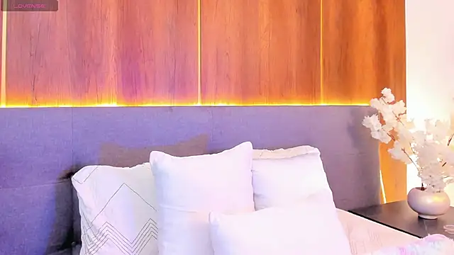 Snapshot of _Megan_Angel_ chatting on April 2026 03:30:02 PM Megan Angel online show from April 2026 03:30:02 PM