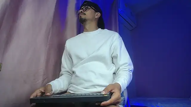 Amir guy  online show from May 2026 11:59:01 AM