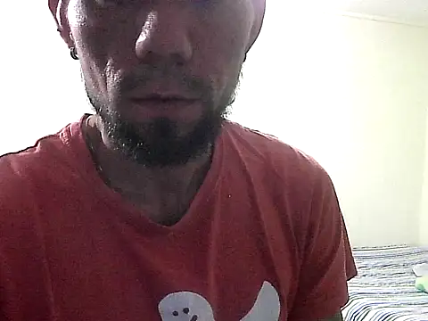 Snapshot of thomas2wood chatting on June 2026 11:10:02 PM thomas2wood online show from June 2026 11:10:02 PM