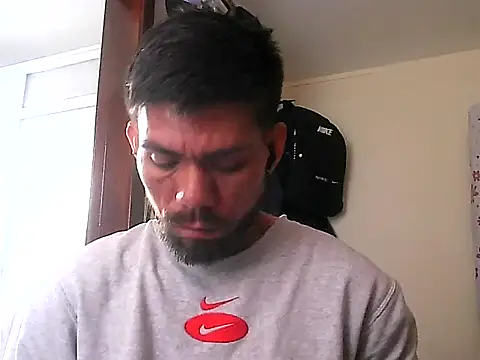 Snapshot of thomas2wood chatting on July 2026 07:30:02 PM thomas2wood online show from July 2026 07:30:02 PM