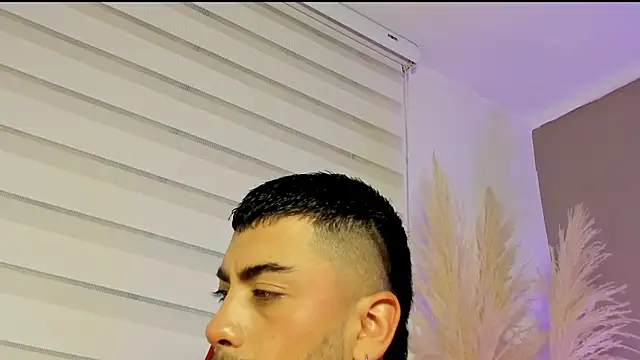Alexander Diazz online show from May 2026 12:02:01 PM