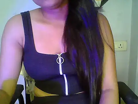 Snapshot of Saxy_Mony002 chatting on June 2026 04:24:02 AM Saxy Mony002 online show from June 2026 04:24:02 AM