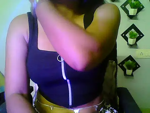 Snapshot of Saxy_Mony002 chatting on June 2026 03:43:01 PM Saxy Mony002 online show from June 2026 03:43:01 PM