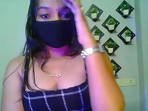 Snapshot of Saxy_Mony002 chatting on July 2026 02:46:01 PM Saxy Mony002 online show from July 2026 02:46:01 PM