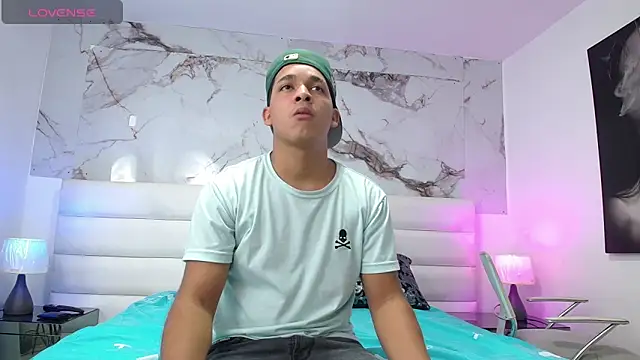 Snapshot of davisito_26 chatting on April 2026 06:30:01 AM davisito 26 online show from April 2026 06:30:01 AM