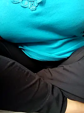 Snapshot of Myamur chatting on April 2026 02:28:02 PM Myamur online show from April 2026 02:28:02 PM