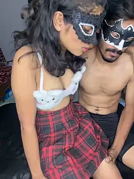 Snapshot of Love_Birds00 chatting on May 2026 08:09:01 AM Love Birds00 online show from May 2026 08:09:01 AM