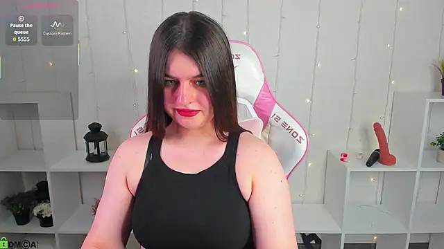 Margaret  Moon online show from May 2026 08:22:01 AM